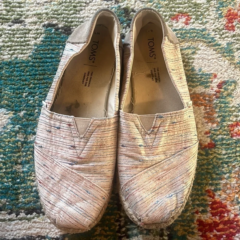 Toms size 9